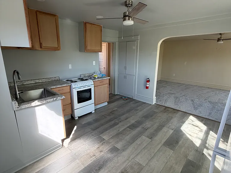 1125 Confer Ave #2 — Photo 2