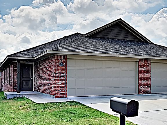 3rd image of 4310 Stonehaven Dr