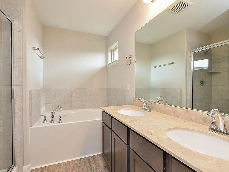 3931 Moreland Branch Ln — Photo 6