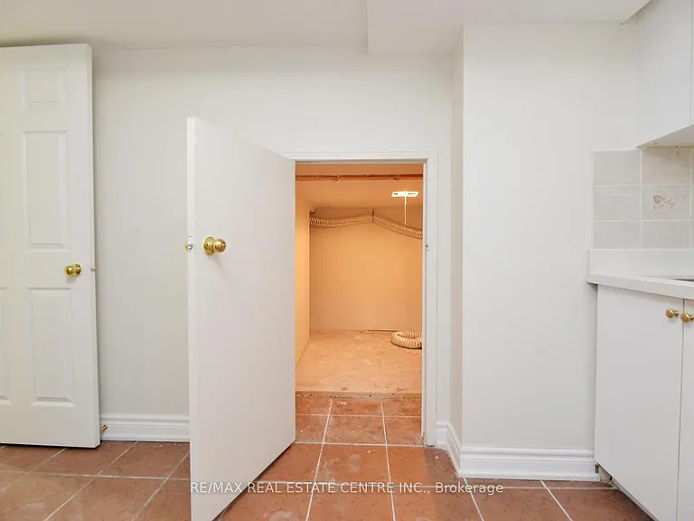 10 Sheldon Dr — Photo 22