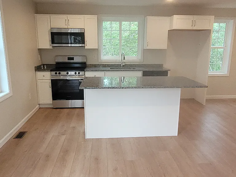 393 Court St #1 — Photo 7