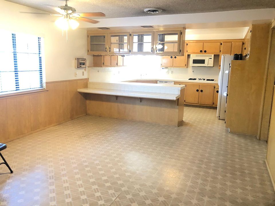 1st image of 4235 W 133rd St #A