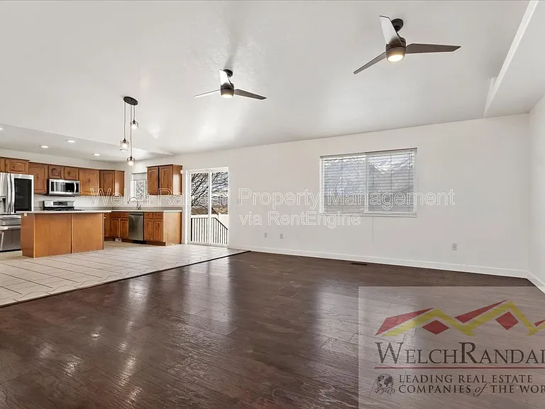 179 E 2200 S — Photo 4