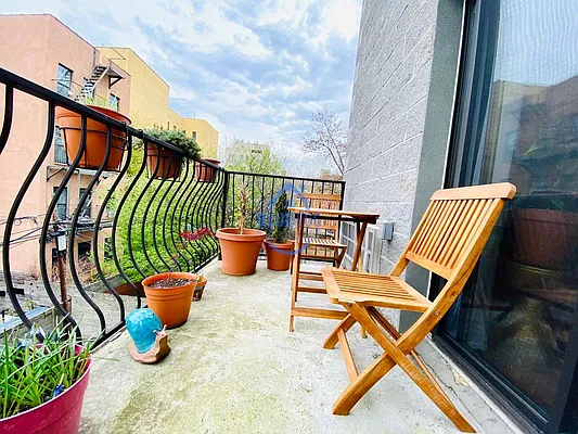 Rented by Blue Egg Realty Corp | media 7