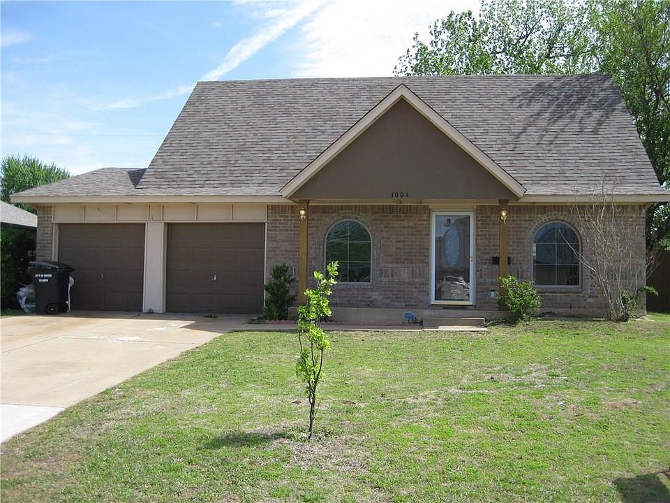 1st image of 1004 Eagle Dr