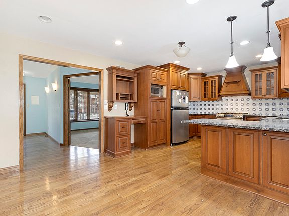 4th image of 22246 S Galahad Dr