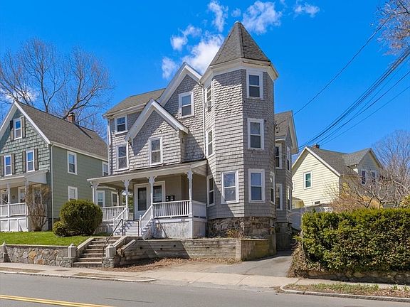 2nd image of 293 Albion St
