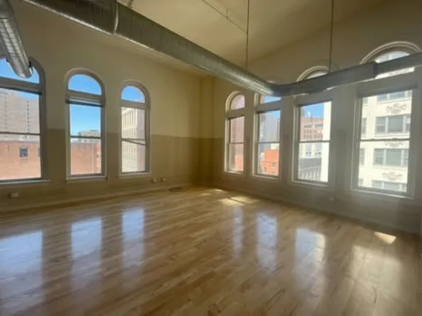 918 Olive St, Saint Louis, MO 63101