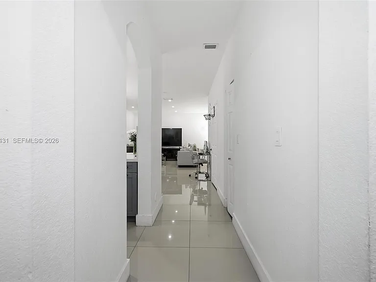 14030 SW 49th St #10 — Photo 31
