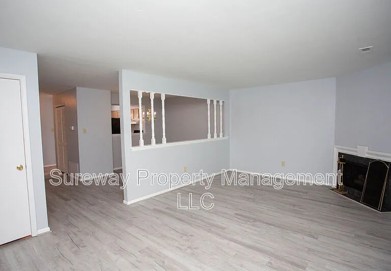 12 Grant Ln — Photo 7