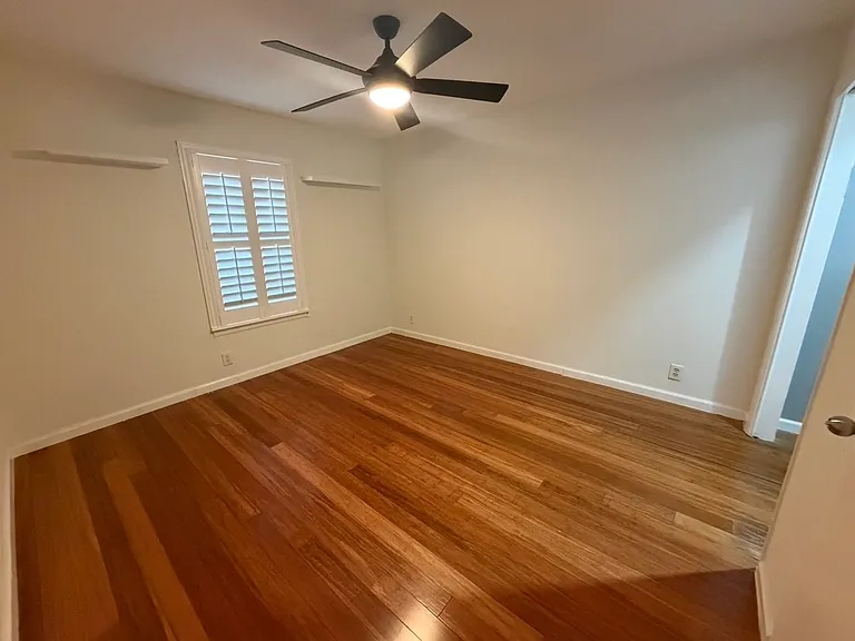 300 Crockett St #127 — Photo 5