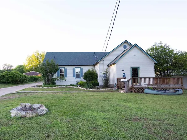 1921 E Hartford Ave, Ponca City, OK 74604