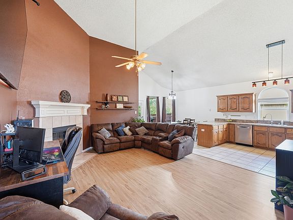 4th image of 1953 Rustic Creek Dr