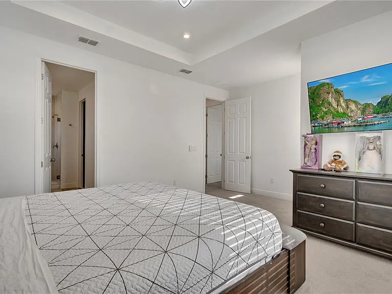 2069 Celebration Blvd — Photo 56