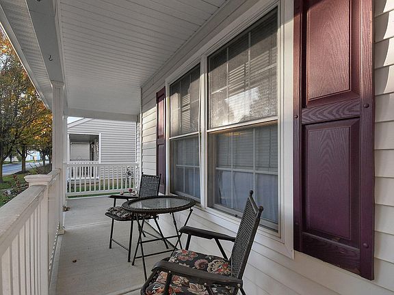 5th image of 7792 Freesia St #234