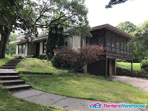 1st image of 5995 Woodlane Dr