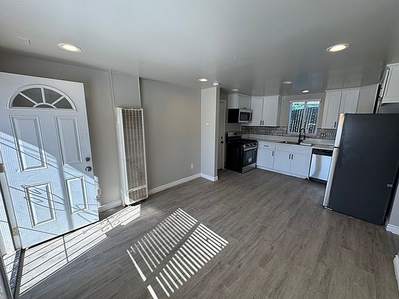 5th image of 3035-45 Baker Pl #3035