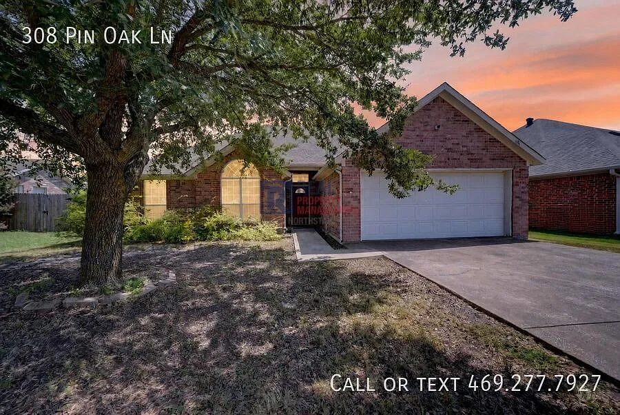 Charming 3-bedroom, 2-bath home — Photo 2
