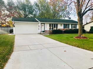 2795 Lavender Ln, Green Bay, WI 54313