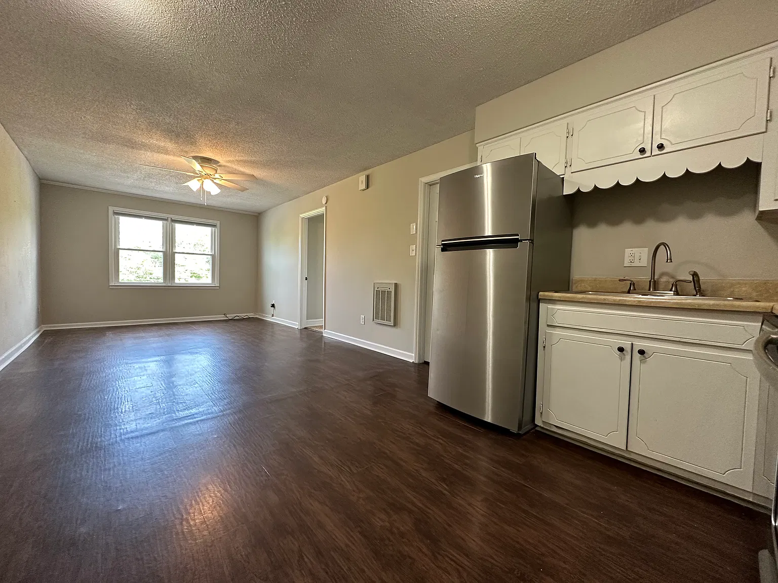 1005 Beech Mountain Pkwy — Photo 2