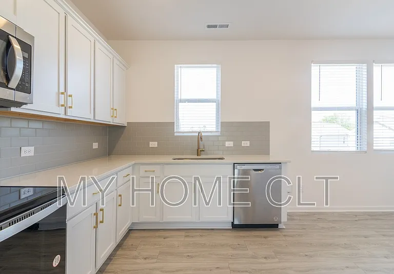 15010 Scoter St #1 — Photo 8