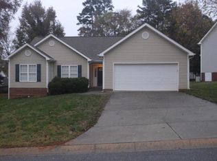 2049 Westminster Ln, Matthews, NC 28104