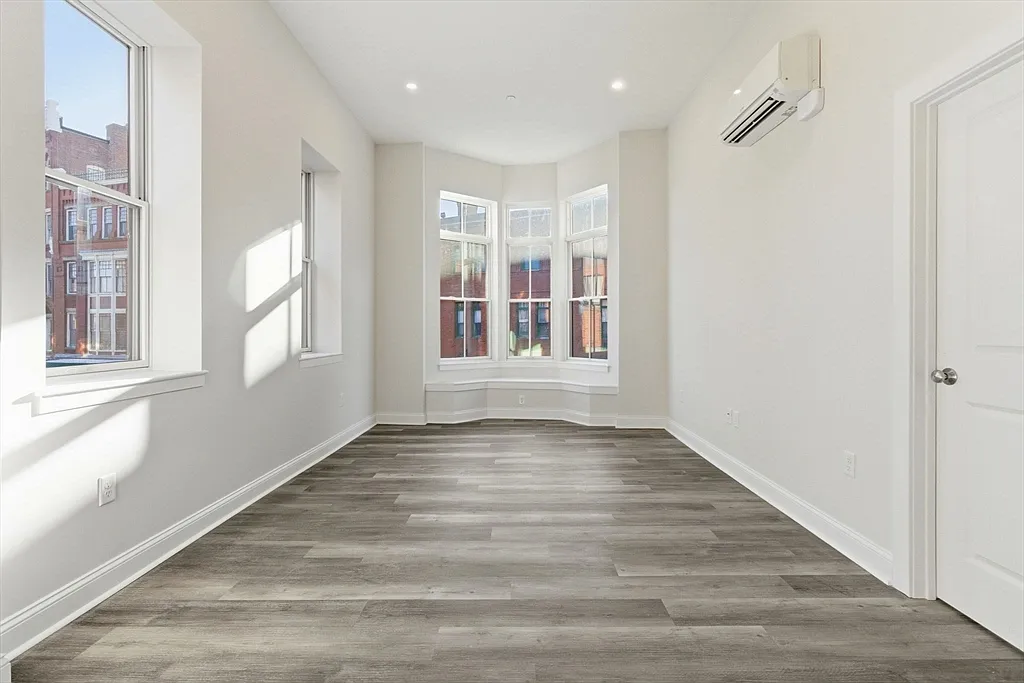 1 bed, 1.0 bath, 650 sqft, $2,150 — Photo 4