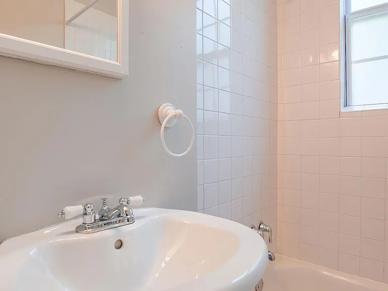 678 Somerset Ter NE #10 — Photo 11