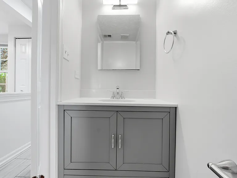 7 Leatherwood Ct — Photo 10