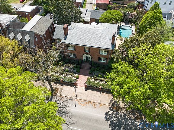 3rd image of 3319 Monument Ave