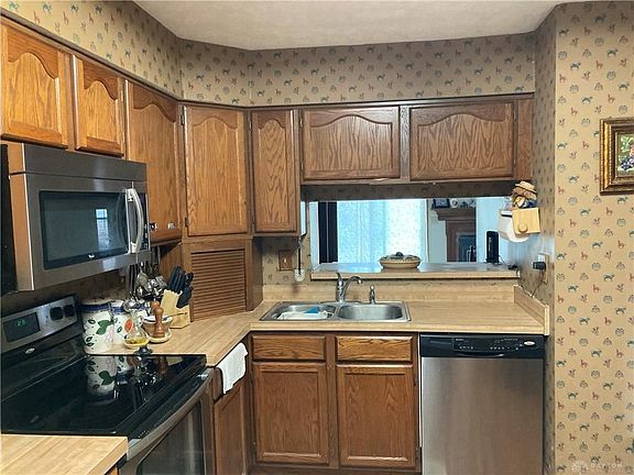 5th image of 2582 Valais Ct