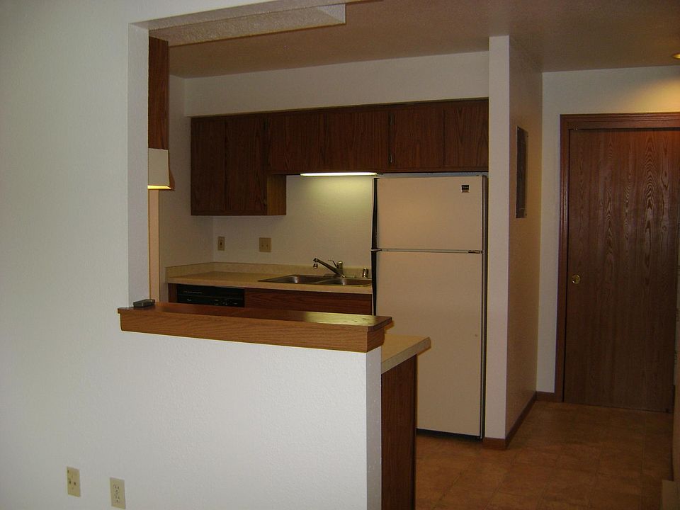 2nd image of W150N11243 Montgomery Dr APT 2