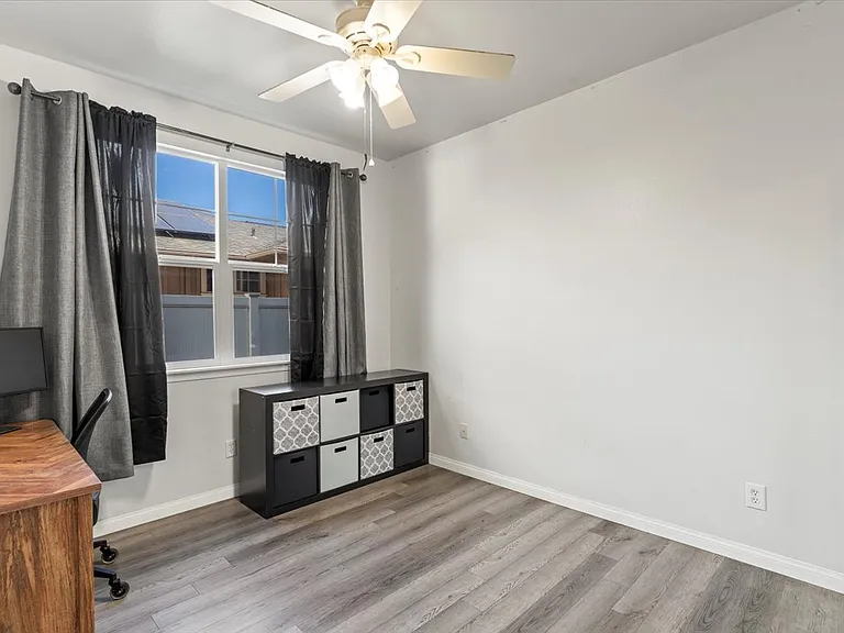 650 Komo Ohia St — Photo 25