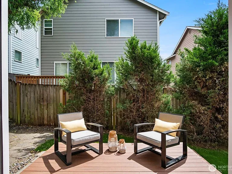 2428 192nd Pl SW — Photo 18