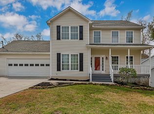 1928 Knoll Tree Dr, Knoxville, TN 37932