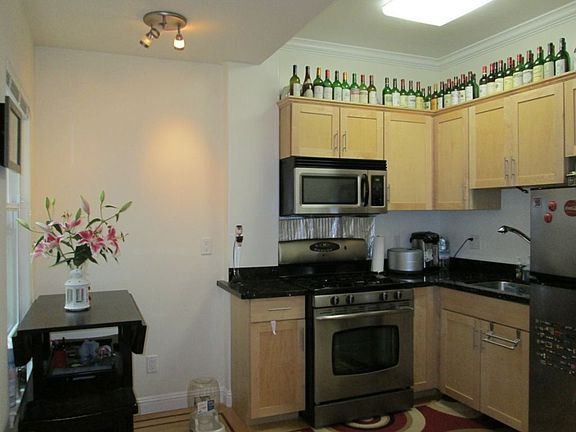 2nd image of 574 26th Ave APT 1