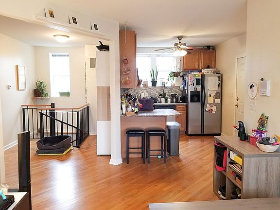 2nd image of 4356 W Wilson Ave #1