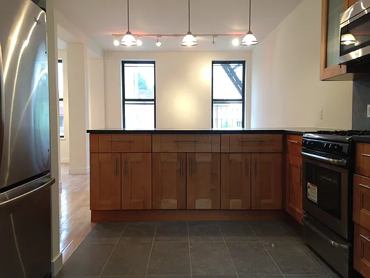 Rented by Rolling Stone Realty LLC | media 36