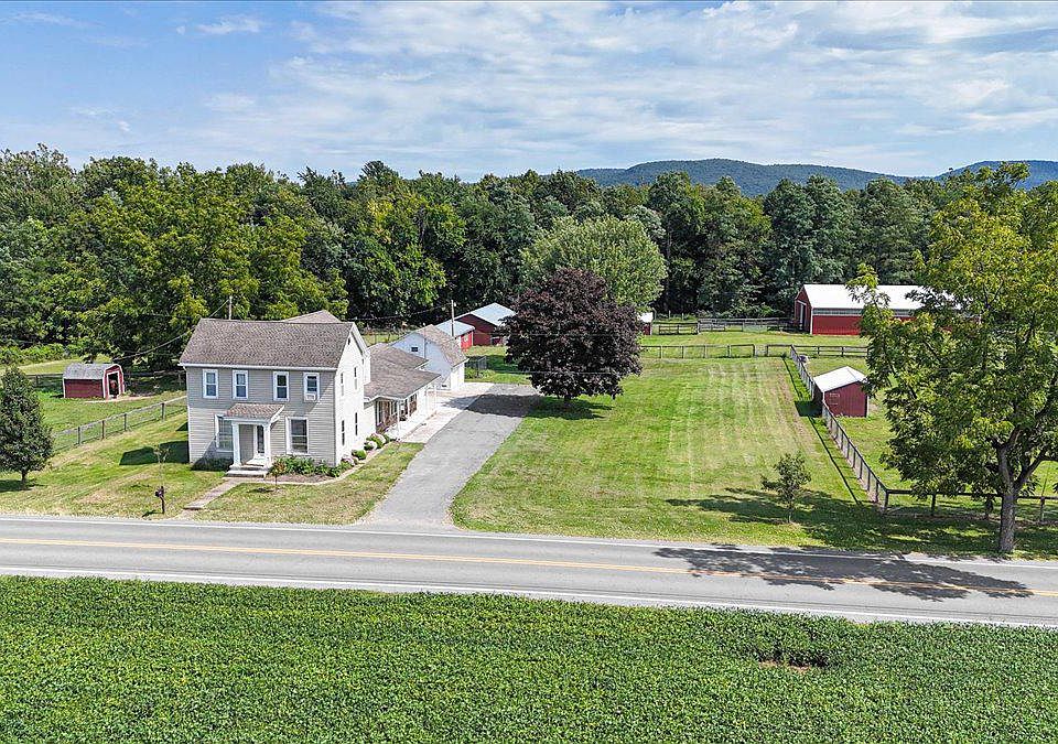 1st image of 570 Woodstock Rd