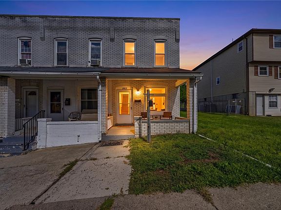 2nd image of 205 N Irving St