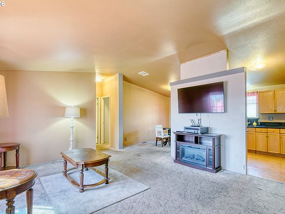 5th image of 3022 SW River View Dr