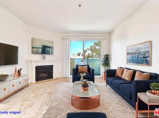 620 S Gramercy Pl APT 301, Los Angeles, CA 90005