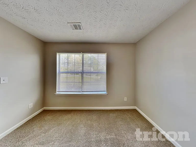 2277 Kilgore Ln — Photo 17