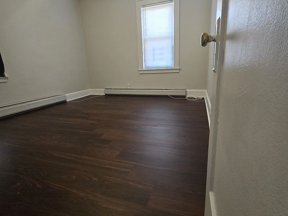 bedroom #1