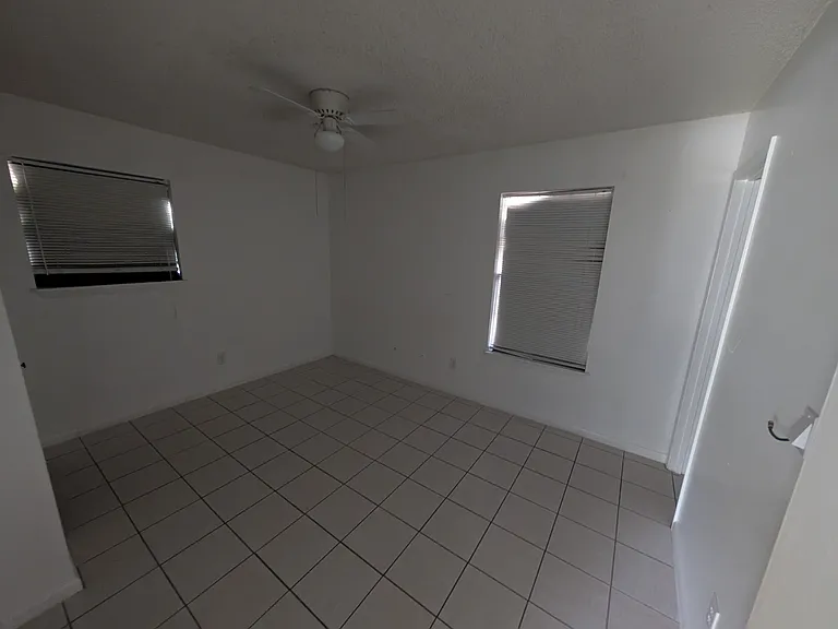 1750 SW Judy Gln — Photo 5