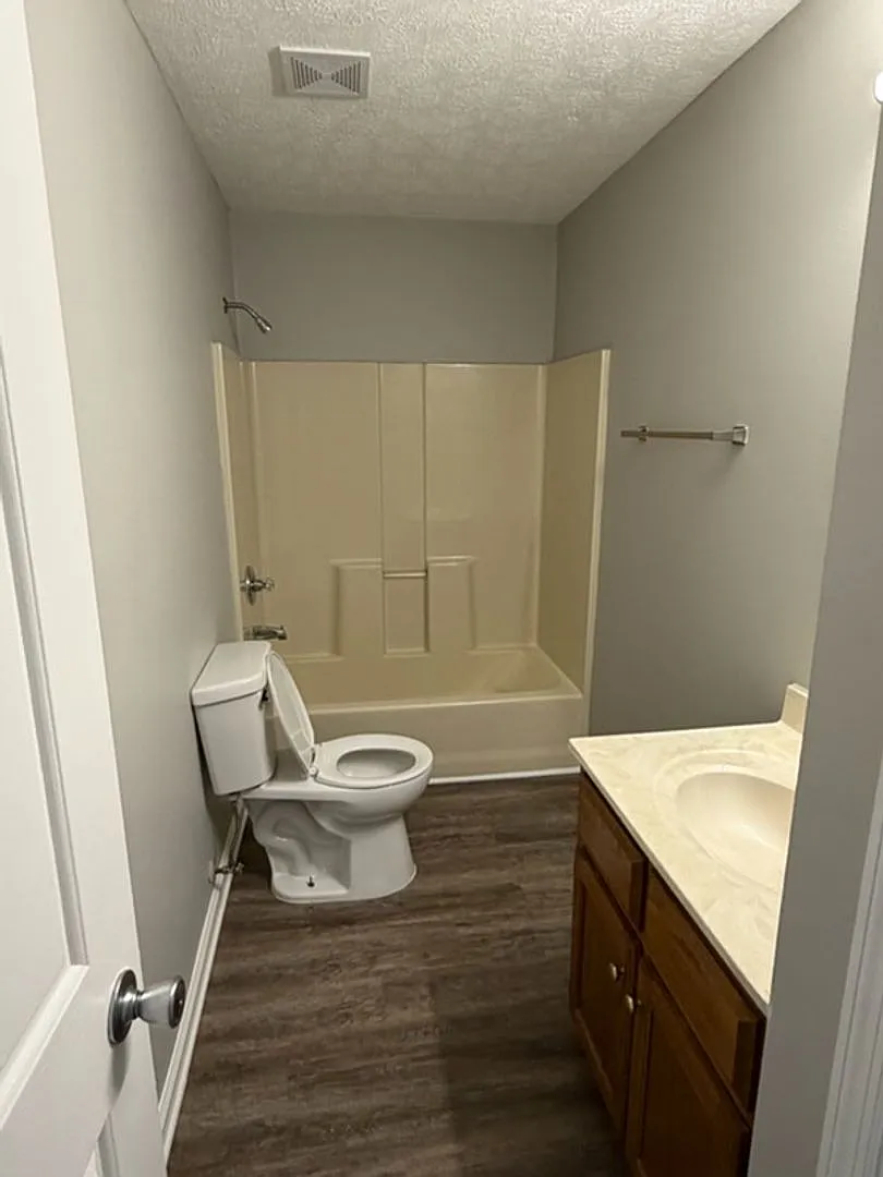 207 Aqueduct Drive — Photo 2