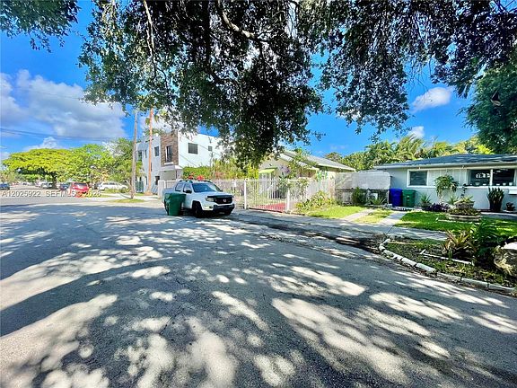 5th image of 1874 NW 19th St