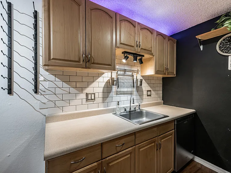 3250 Oneal Cir #C10 — Photo 6