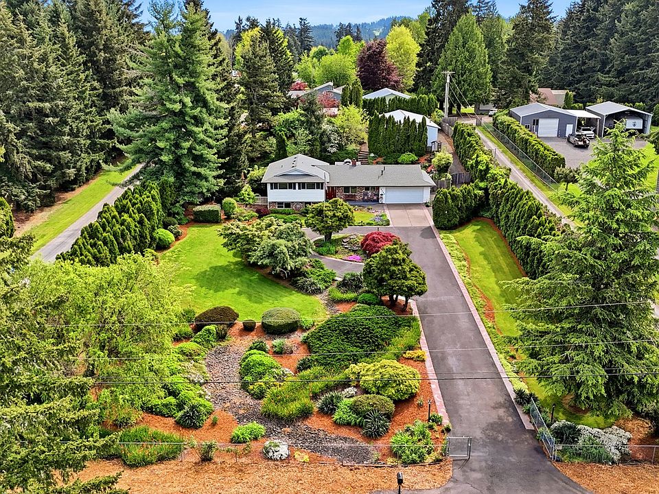 1st image of 16204 SE Bel Air Dr