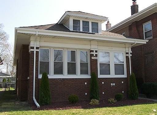 1st image of 7539 S Crandon Ave